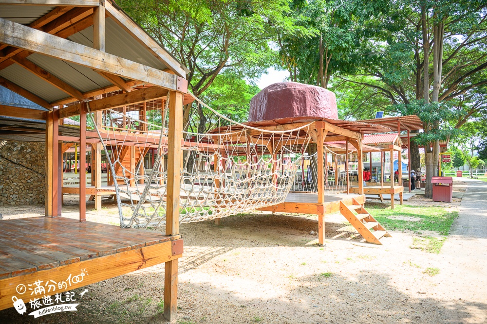 芭達雅親子景點【芭達雅小綿羊農莊】Pattaya Sheep Farm精彩動物運動會,童話故事場景,能餵動物.玩樂園,還能騎馬坐馬車!