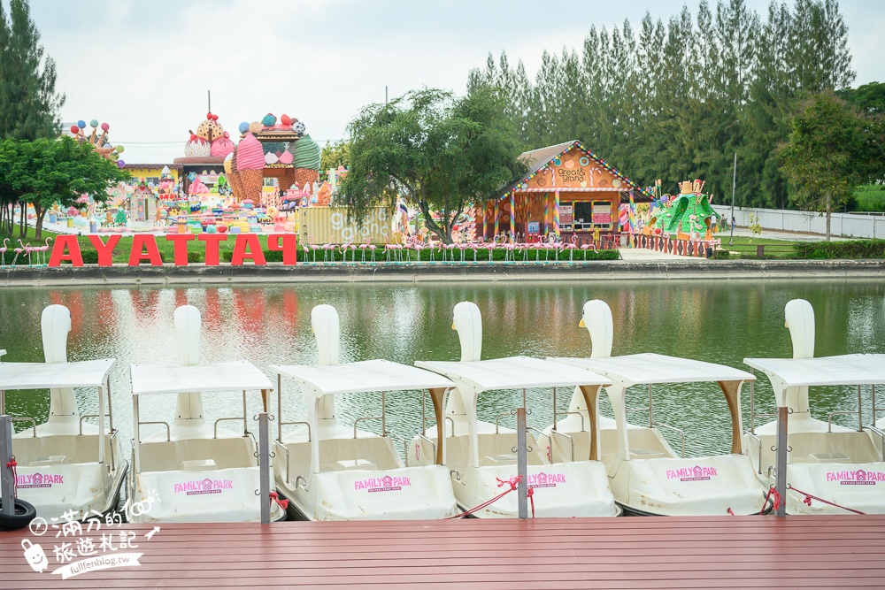 芭達雅親子景點【芭達雅小綿羊農莊】Pattaya Sheep Farm精彩動物運動會,童話故事場景,能餵動物.玩樂園,還能騎馬坐馬車!