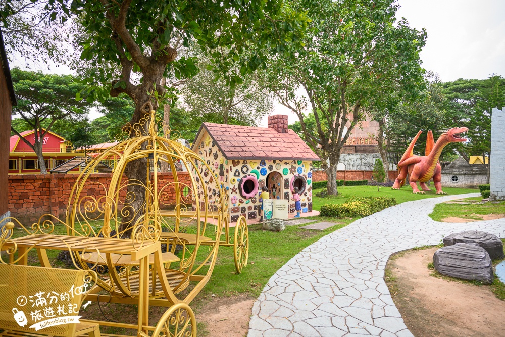 芭達雅親子景點【芭達雅小綿羊農莊】Pattaya Sheep Farm精彩動物運動會,童話故事場景,能餵動物.玩樂園,還能騎馬坐馬車!
