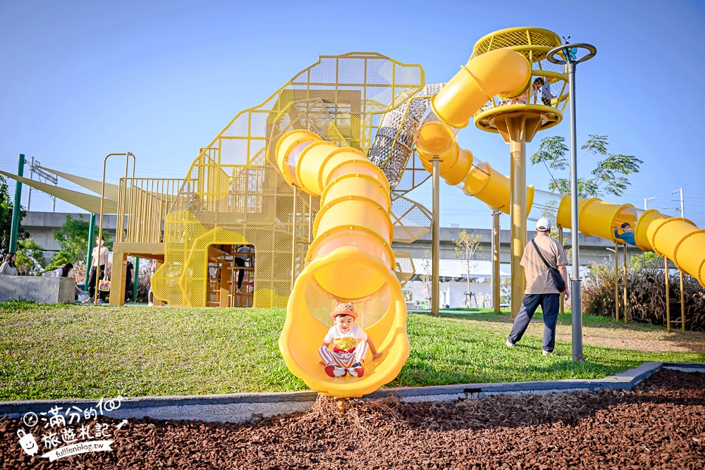 【2025田中景點一日遊】TOP10個彰化田中溪州順遊景點推薦,巨人聖誕襪.窯燒貓村.水上鳥居.金色宮殿,彰化田中親子遊!