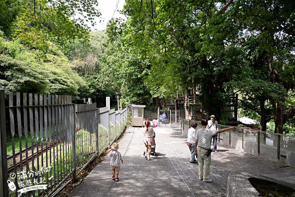 【2025平溪十分瀑布公園】免門票台版尼加拉大瀑布,親子同行專屬無障礙步道,超震撼~森林系天然溪谷瀑布!