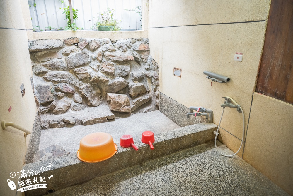 宜蘭溫泉【傳奇溫泉湯屋】礁溪平價個人湯屋.小湯屋只要200元,還可以露營車泊只要500含泡溫泉耶!