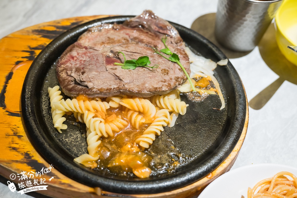 桃園美食【我家牛排南崁店】點390元平價牛排,就能享100道美食自助吧無限暢飲超狂！
