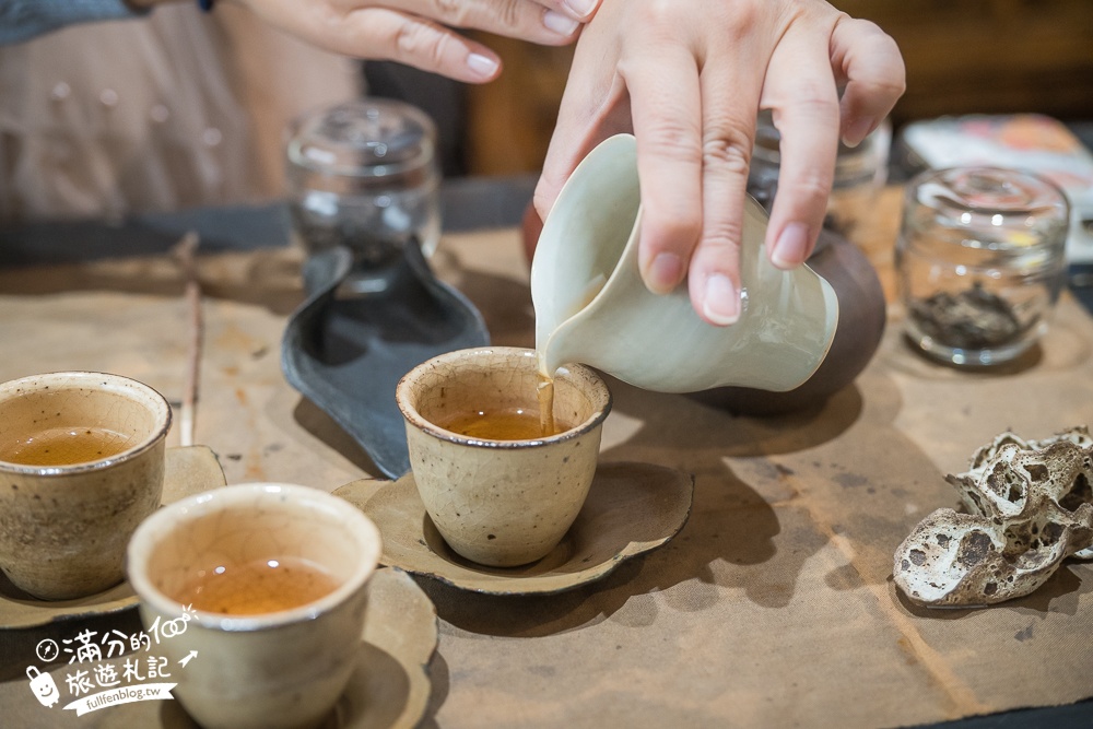 2025宜蘭新景點【日光山茶屋】群山環繞的田野茶館,優雅泡茶品茶香,還能輕鬆眺望龜山島!