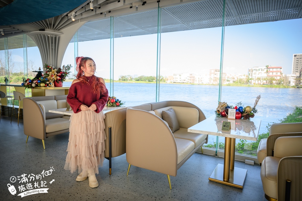 桃園【The QiAO喬寓咖啡】華興池生態埤塘公園最新玻璃屋咖啡館,飛機看到飽,還能玩SUP&踩天鵝!