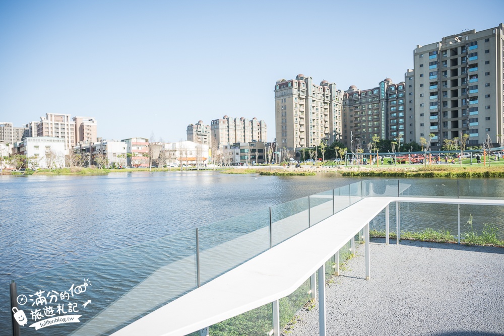 桃園【The QiAO喬寓咖啡】華興池生態埤塘公園最新玻璃屋咖啡館,飛機看到飽,還能玩SUP&踩天鵝!