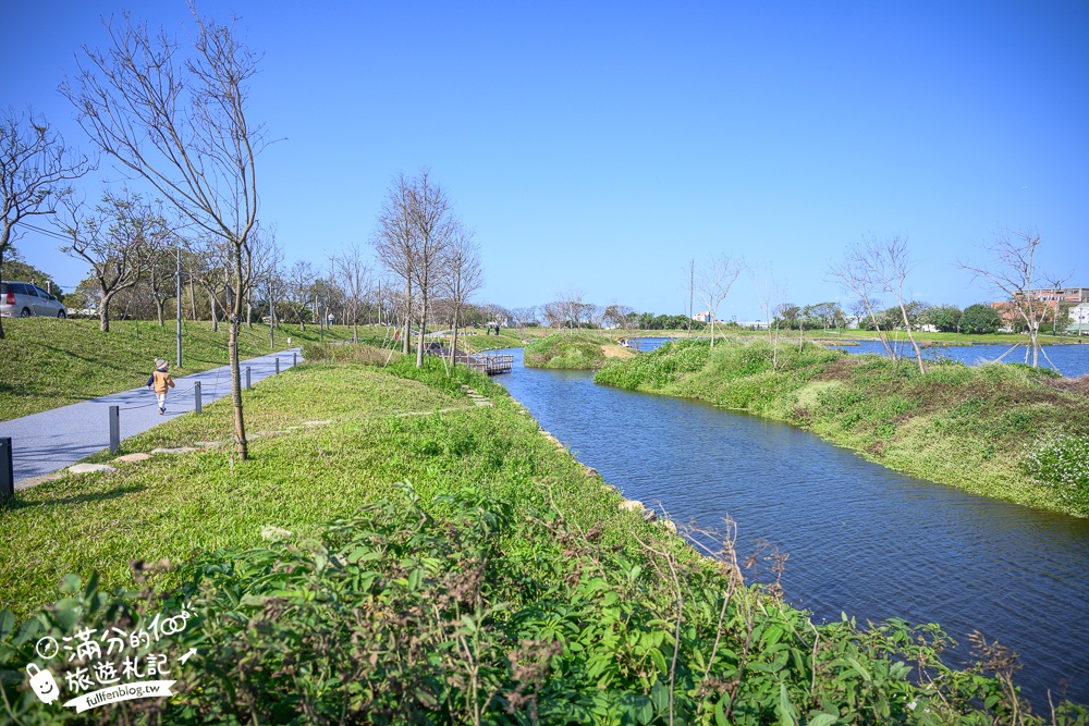 桃園【The QiAO喬寓咖啡】華興池生態埤塘公園最新玻璃屋咖啡館,飛機看到飽,還能玩SUP&踩天鵝!
