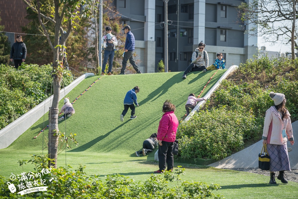 桃園【The QiAO喬寓咖啡】華興池生態埤塘公園最新玻璃屋咖啡館,飛機看到飽,還能玩SUP&踩天鵝!