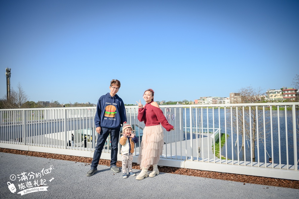 桃園【The QiAO喬寓咖啡】華興池生態埤塘公園最新玻璃屋咖啡館,飛機看到飽,還能玩SUP&踩天鵝!