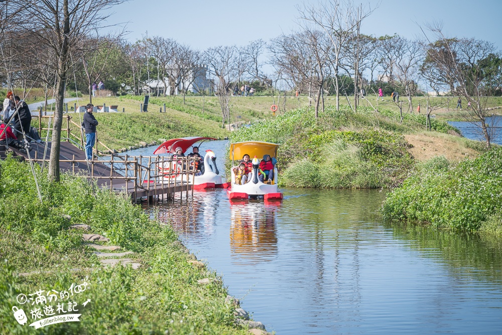 桃園【The QiAO喬寓咖啡】華興池生態埤塘公園最新玻璃屋咖啡館,飛機看到飽,還能玩SUP&踩天鵝!
