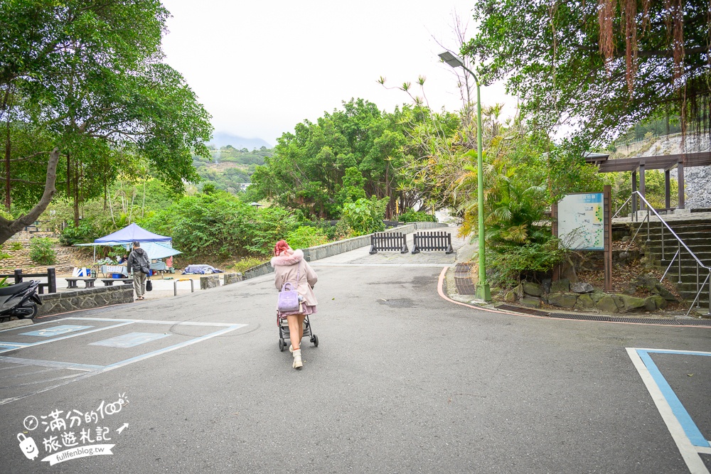 【2025硫磺谷溫泉泡腳池】陽明山硫磺谷遊憩區,免費泡足湯溫泉,裊裊白煙看地熱和黃金色硫磺礦脈好壯觀!