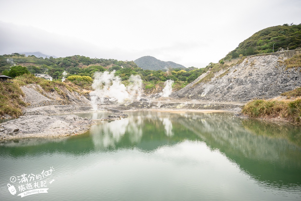 【2025硫磺谷溫泉泡腳池】陽明山硫磺谷遊憩區,免費泡足湯溫泉,裊裊白煙看地熱和黃金色硫磺礦脈好壯觀!
