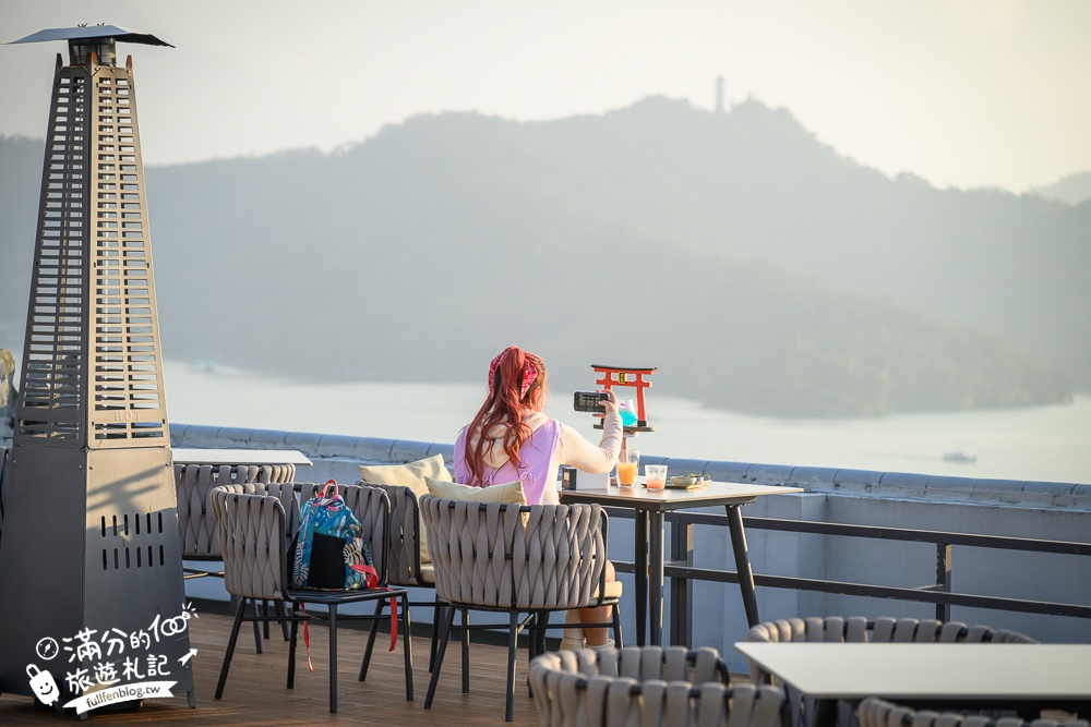 日月潭新景點【天首閣紅茶.茶酒試驗所】日月潭最美湖景酒吧.著名大鳥居拍照點,必點特調飲,夜裡還能望星空!