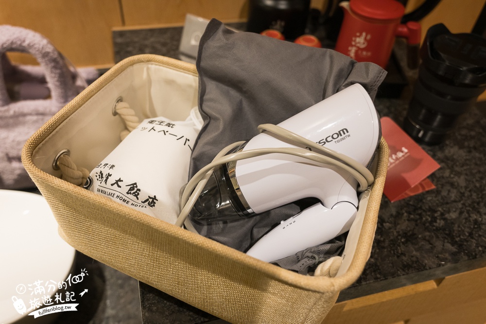 日月潭湖景飯店推薦【日月潭鴻賓大飯店】水社碼頭旁.周圍商圈熱鬧.每間房都能看日月潭絕美湖光山色!