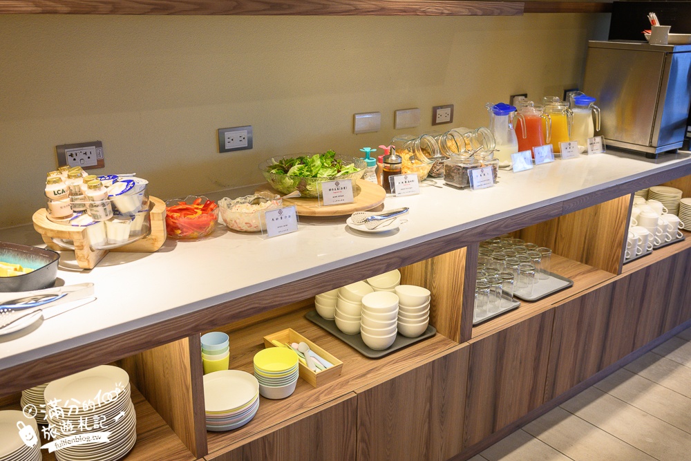 日月潭湖景飯店推薦【日月潭鴻賓大飯店】水社碼頭旁.周圍商圈熱鬧.每間房都能看日月潭絕美湖光山色!
