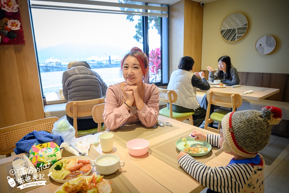 日月潭湖景飯店推薦【日月潭鴻賓大飯店】水社碼頭旁.周圍商圈熱鬧.每間房都能看日月潭絕美湖光山色!