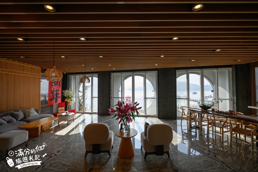 日月潭湖景飯店推薦【日月潭鴻賓大飯店】水社碼頭旁.周圍商圈熱鬧.每間房都能看日月潭絕美湖光山色!