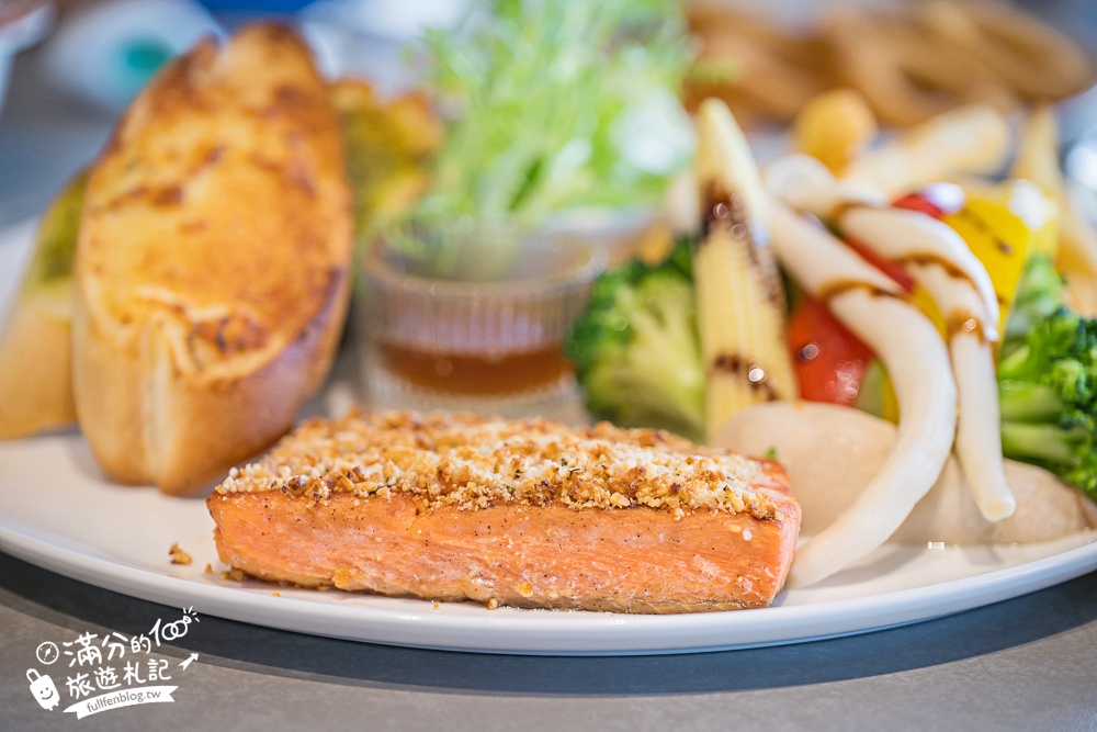 宜蘭【樹懶餐廳萌寵農場】落羽松玻璃屋超美,三大區萌寵玩樂互動空間開箱,與樹懶.泰迪羊.鸚鵡.大紅鶴.鵜鶘互動太好玩!