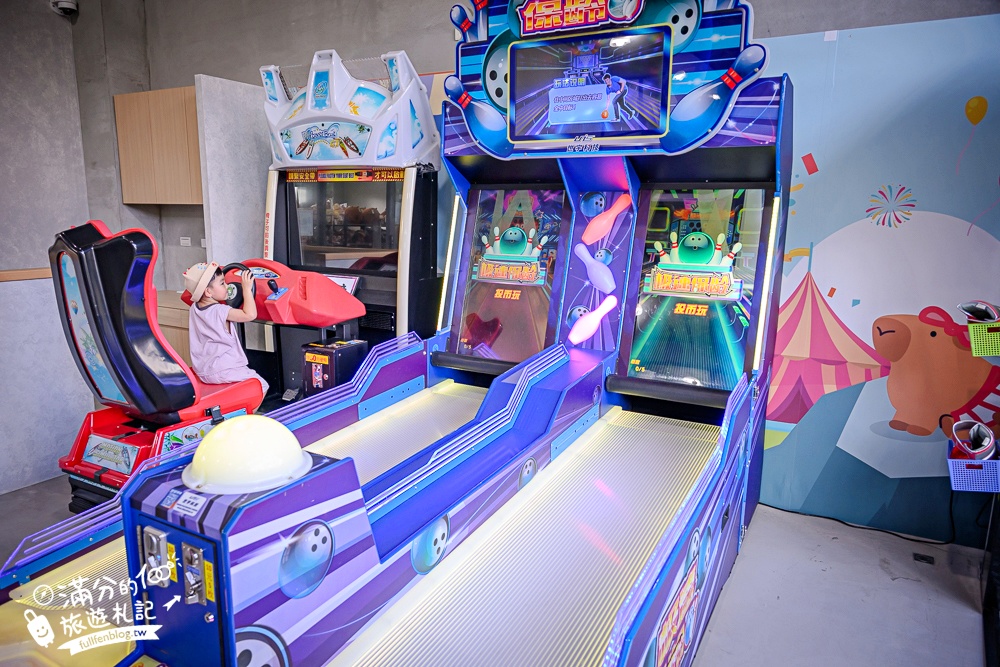 宜蘭【樹懶餐廳萌寵農場】落羽松玻璃屋超美,三大區萌寵玩樂互動空間開箱,與樹懶.泰迪羊.鸚鵡.大紅鶴.鵜鶘互動太好玩!