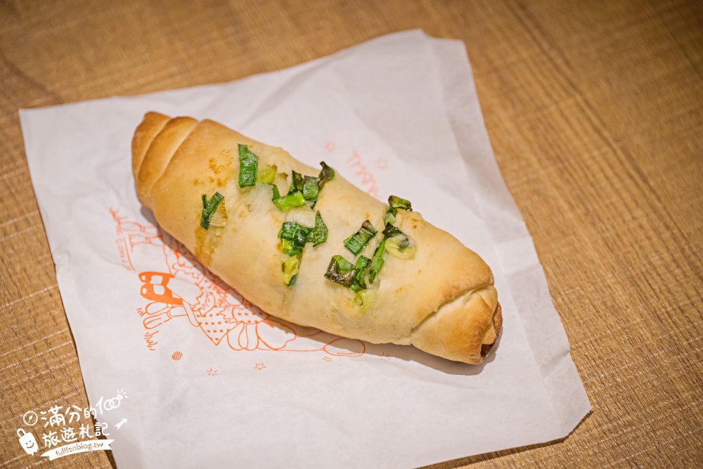 宜蘭【樹懶餐廳萌寵農場】落羽松玻璃屋超美,三大區萌寵玩樂互動空間開箱,與樹懶.泰迪羊.鸚鵡.大紅鶴.鵜鶘互動太好玩!