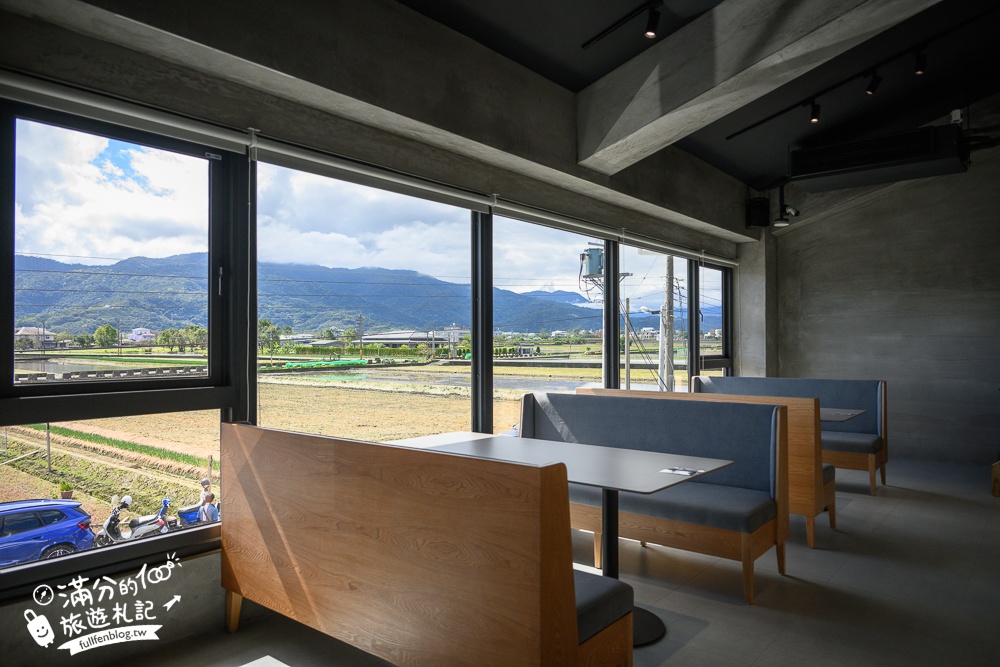 宜蘭【樹懶餐廳】全新萌寵景觀餐廳.玻璃屋看落羽松吃美食,近距離餵山地牛.泰迪羊.鸚鵡和樹懶,還有大紅鶴&鵜鶘出沒!