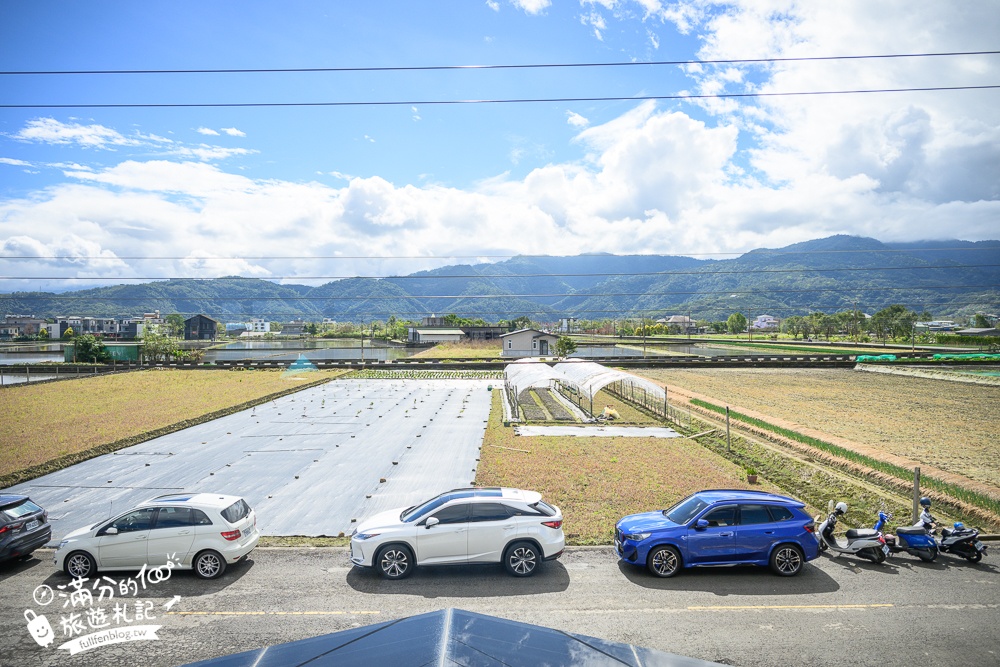 宜蘭【樹懶餐廳】全新萌寵景觀餐廳.玻璃屋看落羽松吃美食,近距離餵山地牛.泰迪羊.鸚鵡和樹懶,還有大紅鶴&鵜鶘出沒!
