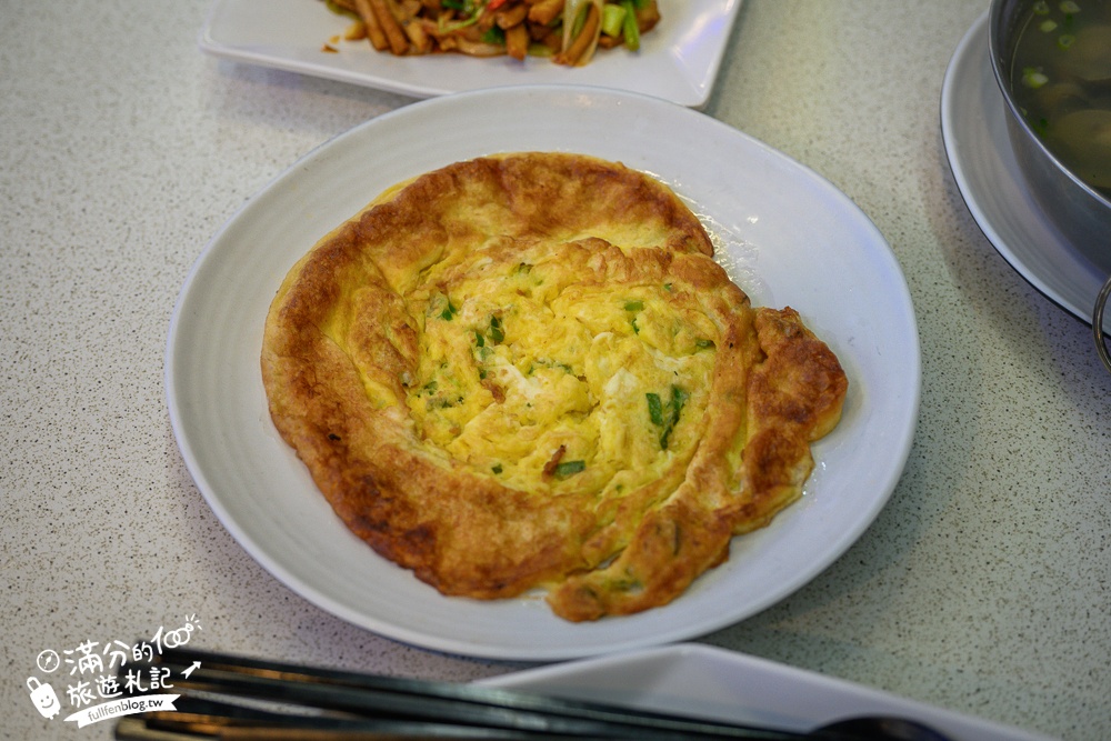 宜蘭礁溪美食【皇家花園餐廳】礁溪親子餐廳,必吃脆皮烤雞＆櫻桃烤鴨,來用餐還能與可愛動物互動好有趣!
