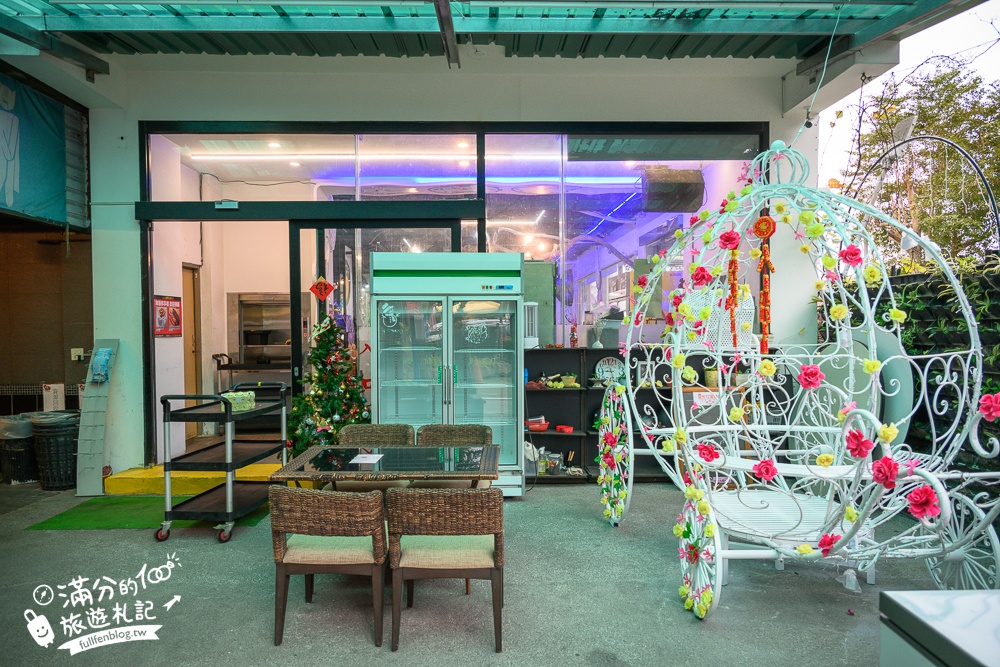 宜蘭礁溪美食【皇家花園餐廳】礁溪親子餐廳,必吃脆皮烤雞＆櫻桃烤鴨,來用餐還能與可愛動物互動好有趣!