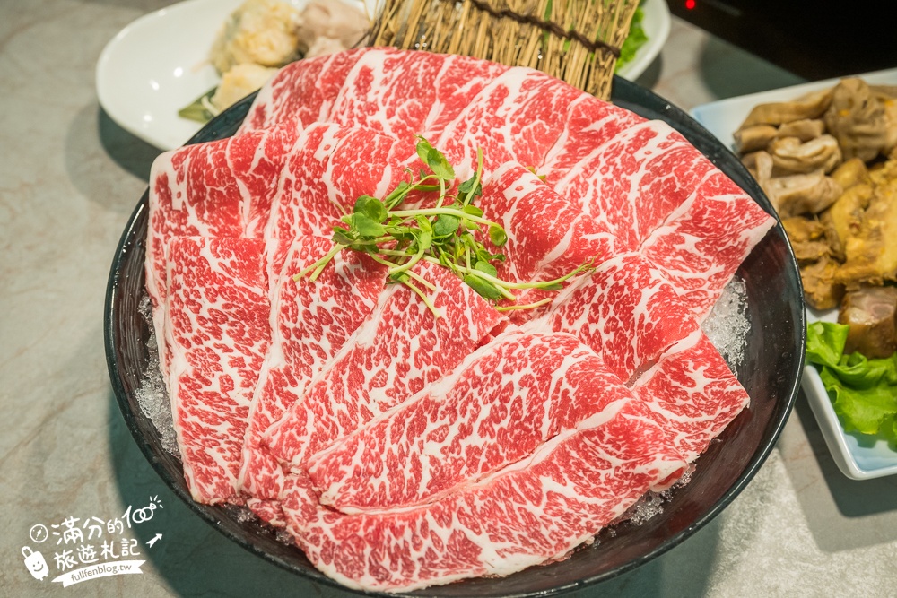 台北【九寨十鍋中山旗艦店】捷運中山站人氣火鍋.超狂四川麻辣鴛鴦鍋,用餐不限時,主廚招牌功夫菜超特別!