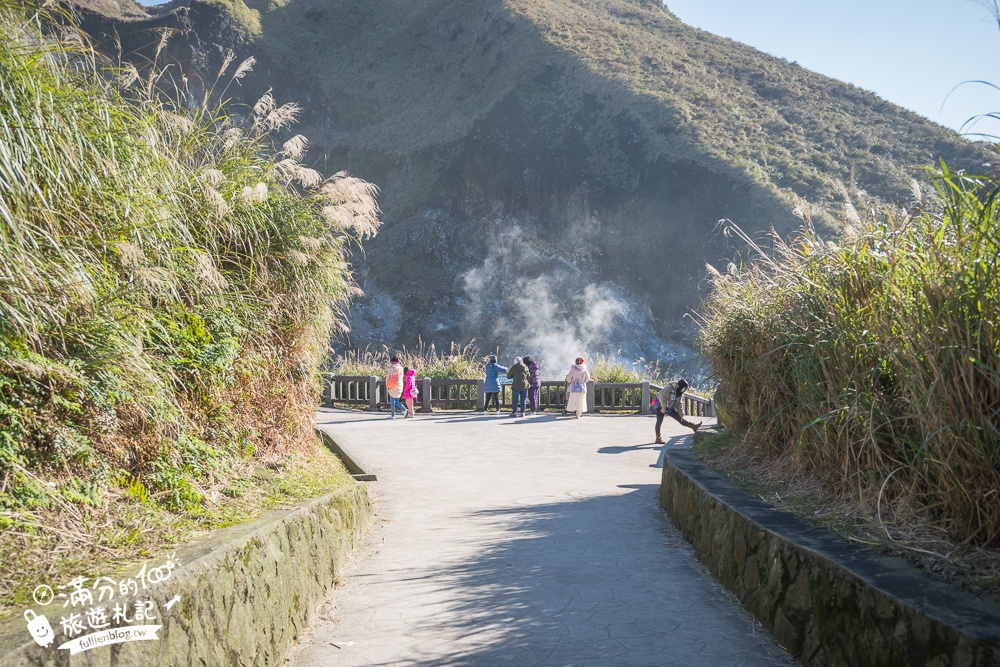 【台北陽明山】小油坑步道超壯觀,近距離欣賞後火山作用形成的噴氣孔＆硫磺結晶！