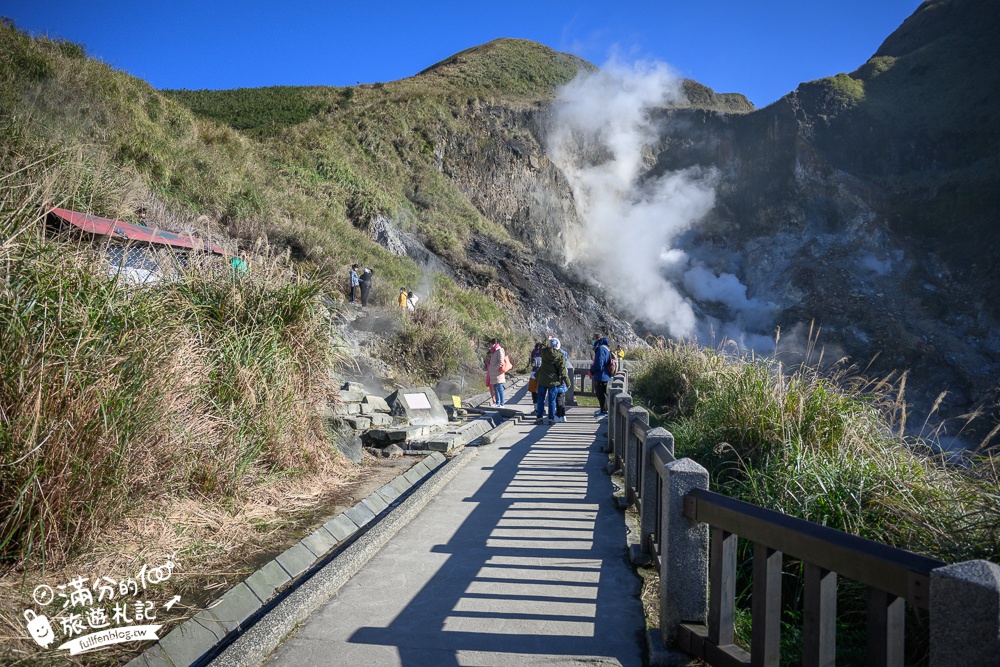 【台北陽明山】小油坑步道超壯觀,近距離欣賞後火山作用形成的噴氣孔＆硫磺結晶！