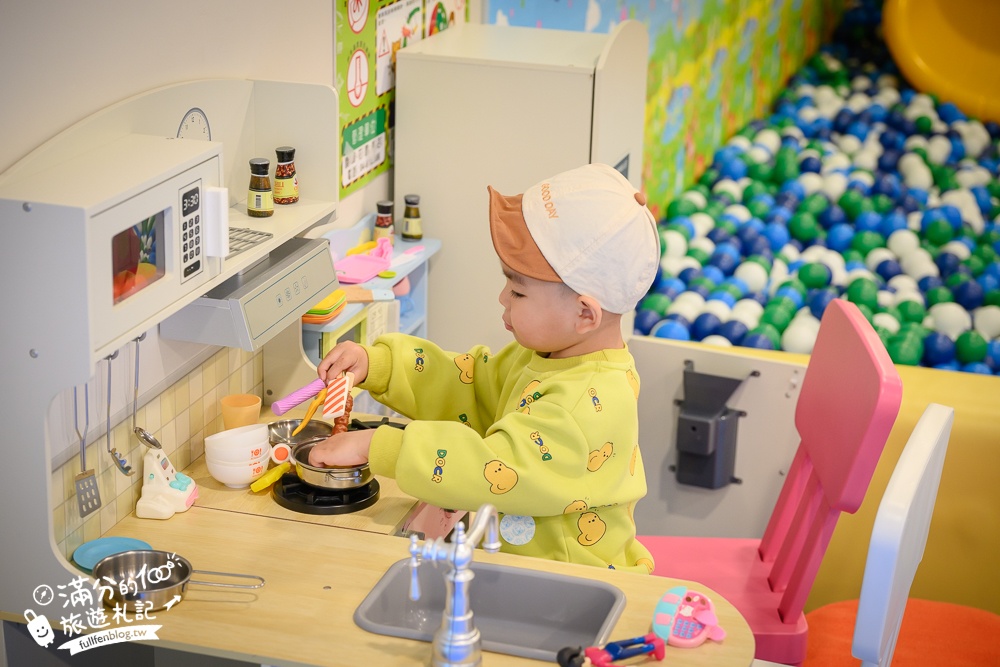 【馥御花園酒店】彰化高質感親子飯店,高鐵站旁.兒童跑車.球池溜滑梯.SWITCH任天堂通通免費玩!