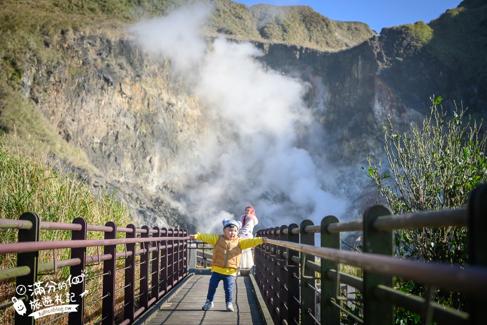 【台北陽明山】小油坑步道超壯觀,近距離欣賞後火山作用形成的噴氣孔＆硫磺結晶！
