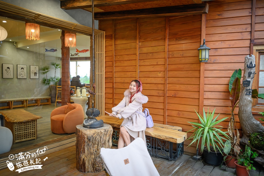 苗栗【山上村 Hill cafe】三灣鄉景觀餐廳,水上日式玻璃屋,有兒童遊戲區~秒飛日本吃鍋喝下午茶!