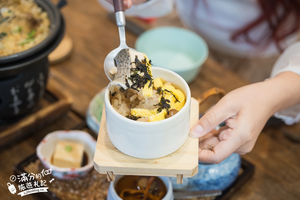 苗栗【山上村 Hill cafe】三灣鄉景觀餐廳,水上日式玻璃屋,有兒童遊戲區~秒飛日本吃鍋喝下午茶!