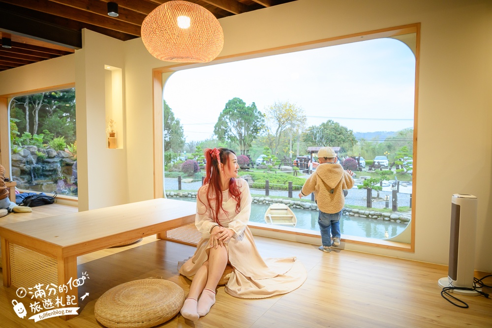 苗栗【山上村 Hill cafe】三灣鄉景觀餐廳,水上日式玻璃屋,有兒童遊戲區~秒飛日本吃鍋喝下午茶!