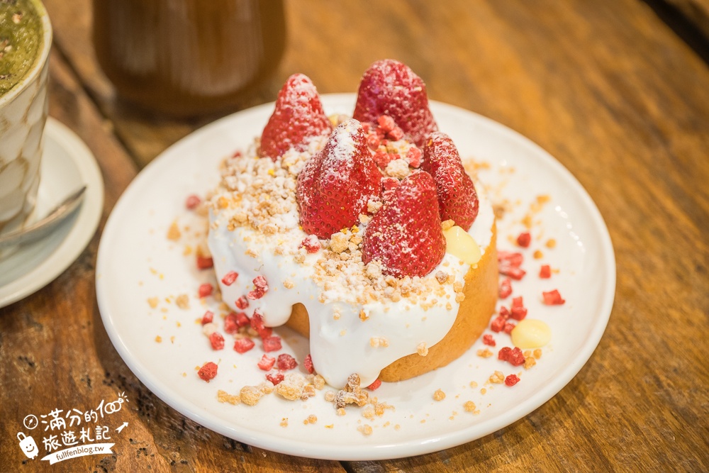 苗栗【山上村 Hill cafe】三灣鄉景觀餐廳,水上日式玻璃屋,有兒童遊戲區~秒飛日本吃鍋喝下午茶!