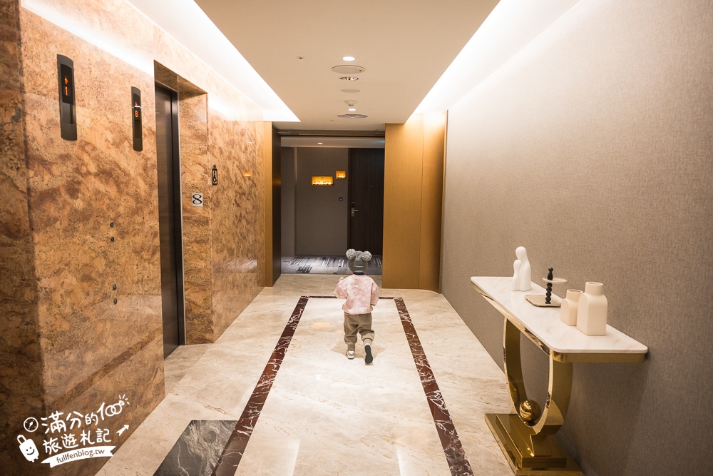 台南【晶盈親旅大酒店】全新高質感旅店,家庭房Villa渡假風,200坪兒童遊戲室,親子同行超放電!