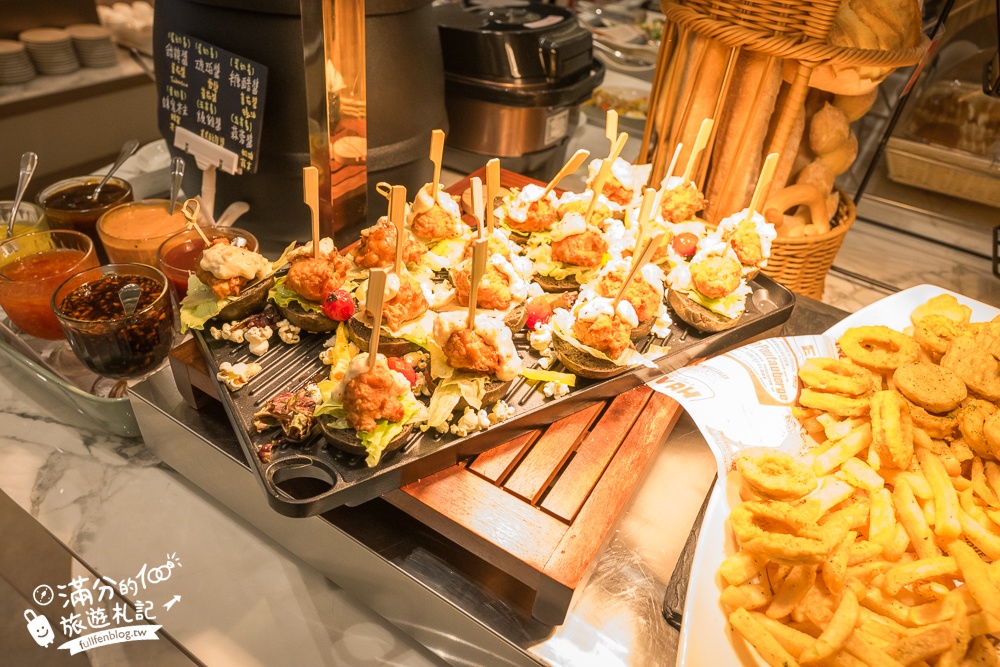 台南【晶盈親旅大酒店】全新高質感旅店,家庭房Villa渡假風,200坪兒童遊戲室,親子同行超放電!