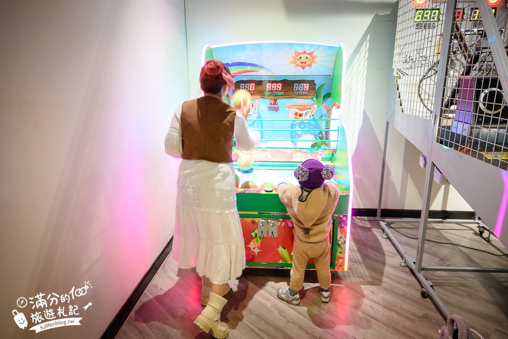 【桃園石門水庫福華渡假飯店】全新湖景房型和超狂親子設施.兒童跑車.任天堂.復古電動免費玩,還能泡三溫暖和游泳!
