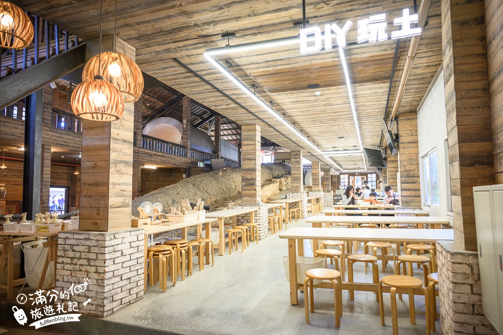 【南投水里蛇窯古裝體驗】土土甜品店.穿唐裝.吃甜點.玩捏陶,親子同遊秒穿越過去!