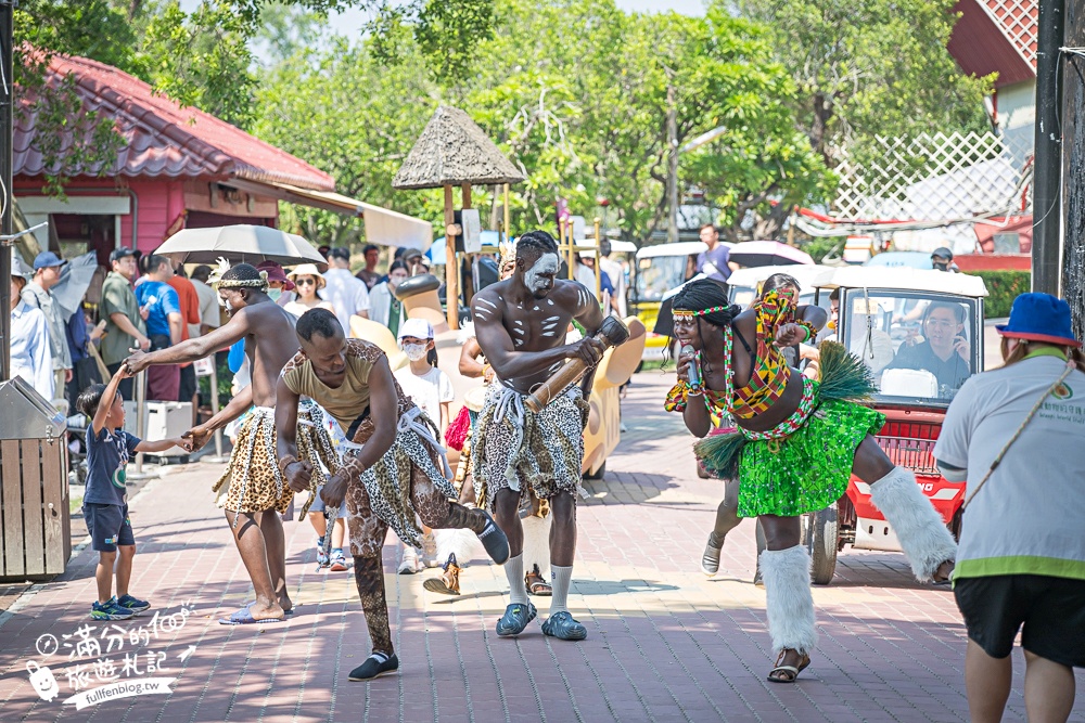 【2025台南頑皮世界野生動物園】最新門票資訊.台南必玩動物園,餵萌寵.看企鵝.玩水樂園.搭水豚列車!