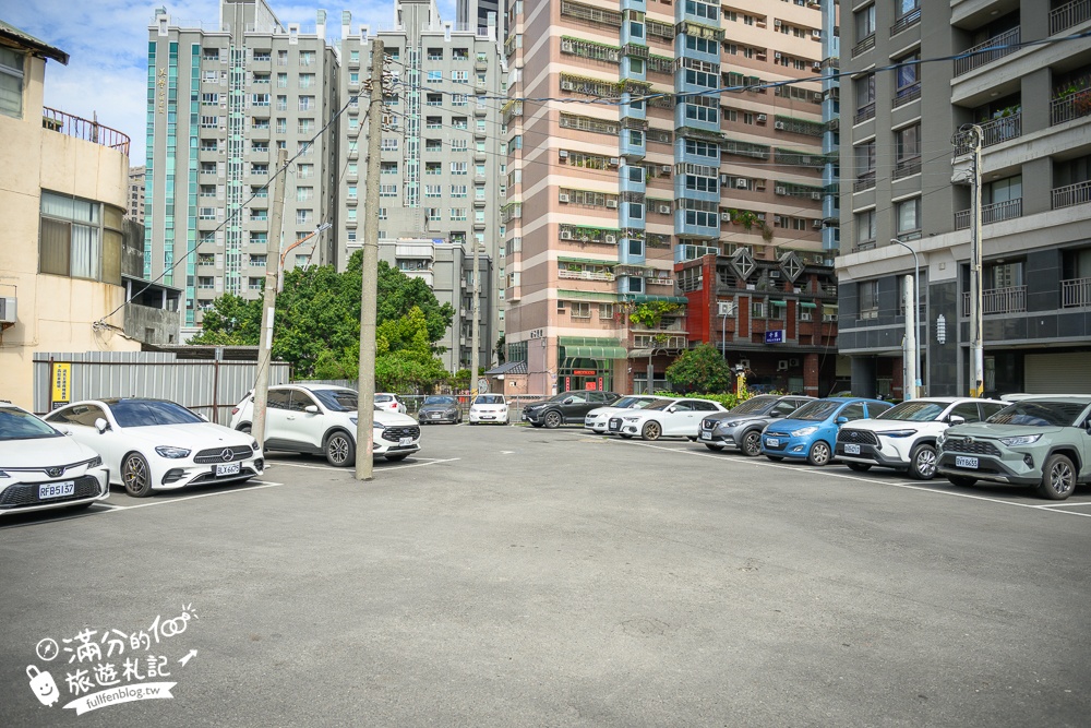 台中【MITAKA 3e Cafe台中店】文青風咖啡館.必吃龍貓吐司.跳箱吐司~玩拍龍貓公車站牌好療癒!