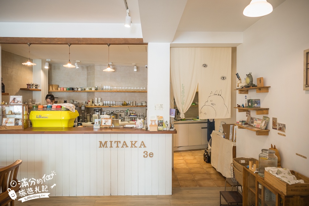 台中【MITAKA 3e Cafe台中店】文青風咖啡館.必吃龍貓吐司.跳箱吐司~玩拍龍貓公車站牌好療癒!