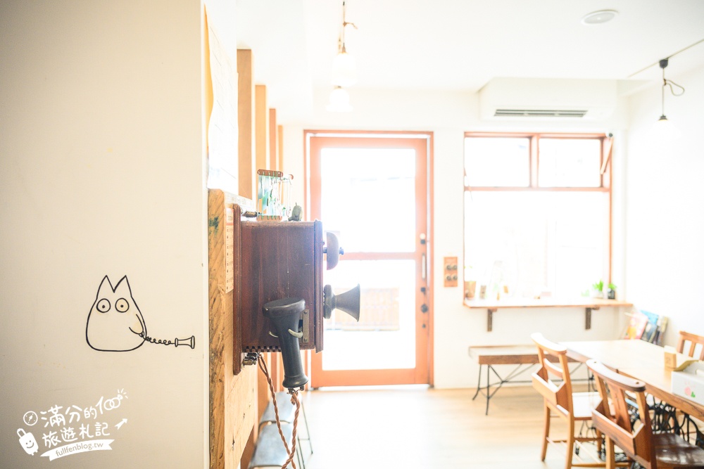 台中【MITAKA 3e Cafe台中店】文青風咖啡館.必吃龍貓吐司.跳箱吐司~玩拍龍貓公車站牌好療癒!
