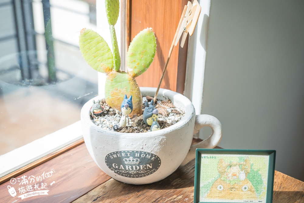 台中【MITAKA 3e Cafe台中店】文青風咖啡館.必吃龍貓吐司.跳箱吐司~玩拍龍貓公車站牌好療癒!