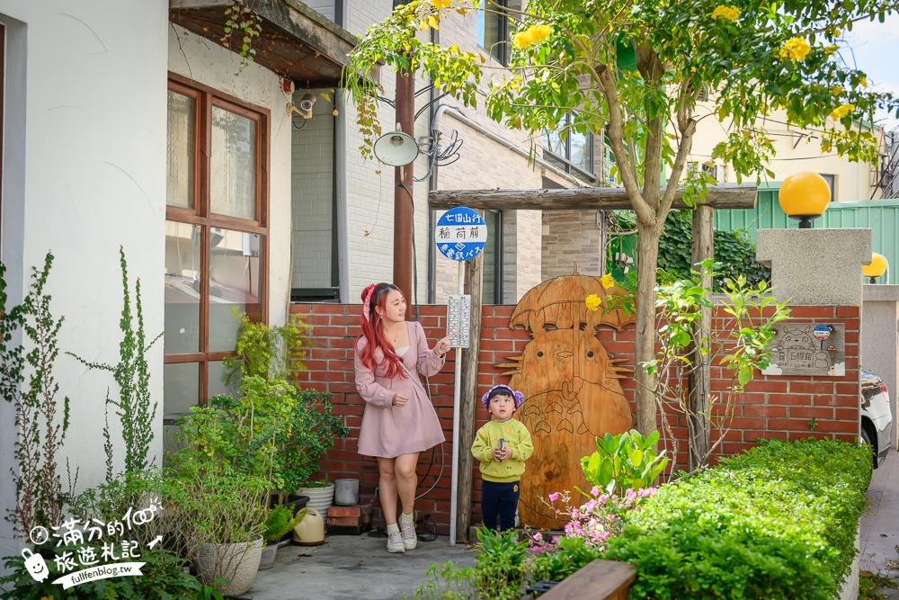 台中【MITAKA 3e Cafe台中店】文青風咖啡館.必吃龍貓吐司.跳箱吐司~玩拍龍貓公車站牌好療癒!