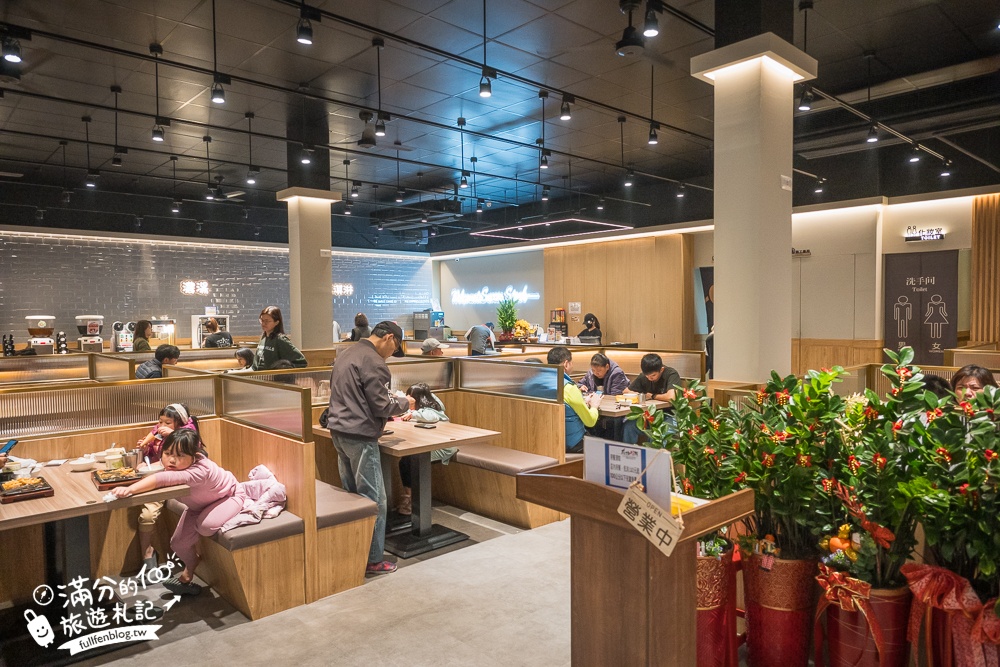 【成功牛排宜蘭店】宜蘭平價親子牛排館,人氣必點豪華雙拼,爆米花.咖哩飯.冰淇淋自助吧無限暢飲,加麵還不加價!