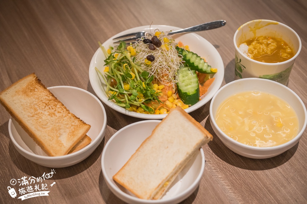 【成功牛排宜蘭店】宜蘭平價親子牛排館,人氣必點豪華雙拼,爆米花.咖哩飯.冰淇淋自助吧無限暢飲,加麵還不加價!