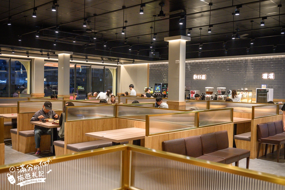 【成功牛排宜蘭店】宜蘭平價親子牛排館,人氣必點豪華雙拼,爆米花.咖哩飯.冰淇淋自助吧無限暢飲,加麵還不加價!